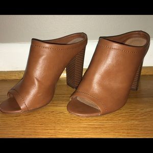 Women’s open-toe booties